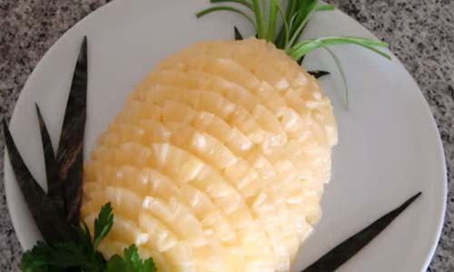 салат ананас с курицей в виде ананаса