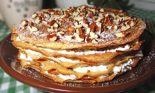 Пирог из блинов, рецепты вкусной начинки для блинного пирога