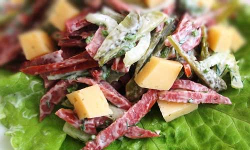 Баварский салат с копчёной колбасой, как вкусно приготовить, рецепт, фото