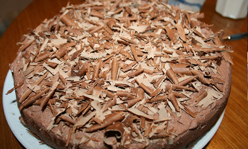 шоколадный торт готовый